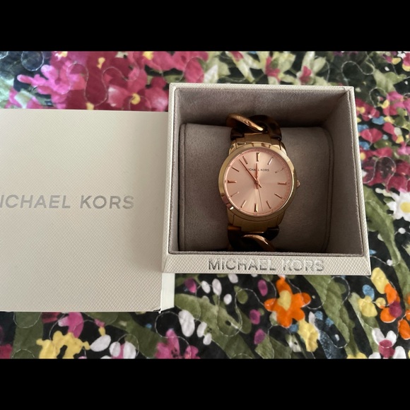 Michael Kors Rose Gold & Tortoise Chain Link Watch - Picture 2 of 6